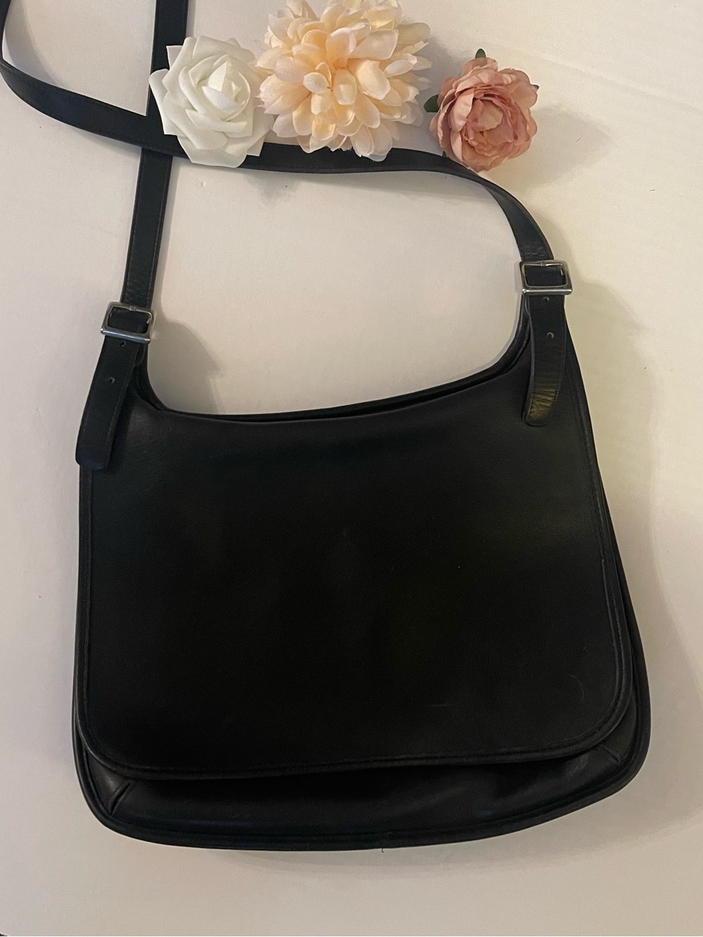 Vintage Coach Black Leather Legacy Slim Hippie Flap Crossbody Saddle Bag #9134